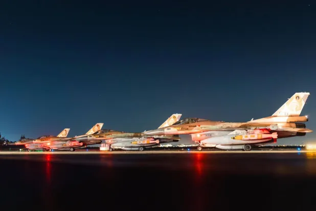 ترمب يقيّد إرسال القوات إلى المنطقة… والتصعيد يصل إلى مصفاة حيفا