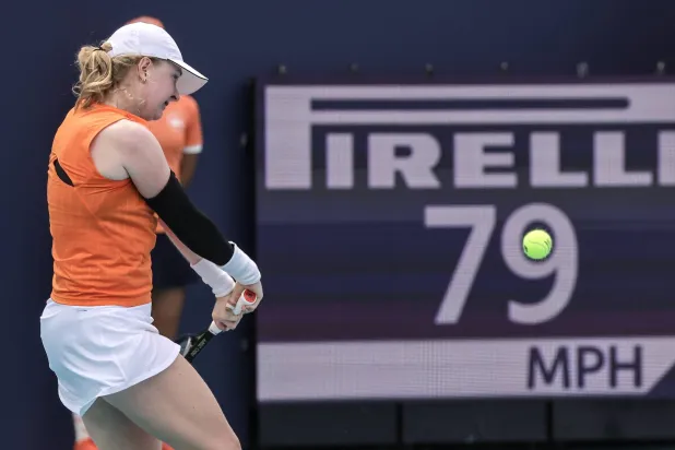 دورة ميامي: البريطانية جونز تطيح بالمخضرمة فينوس ويليامز