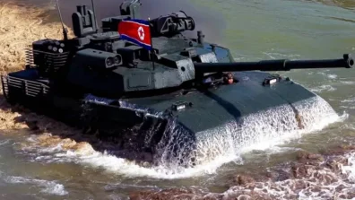 زعيم كوريا الشمالية يشرف على مناورة عسكرية شملت استخدام دبابة جديدة