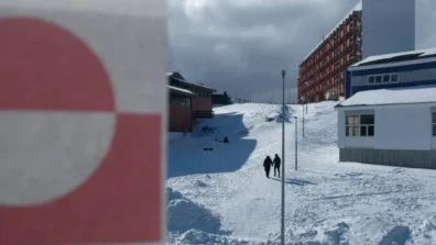 تقرير: الدنمارك خططت لتفجير مدارج غرينلاند تحسباً لهجوم أميركي