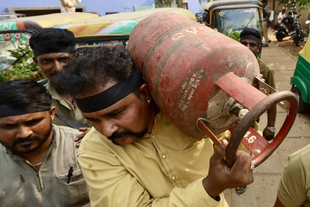 الهند تواجه خطر نقص الغاز: 41 % من وارداتنا «قطرية»