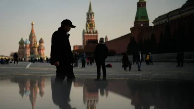 أوكرانيا أطلقت 300 مسيّرة باتجاه روسيا خلال الليل