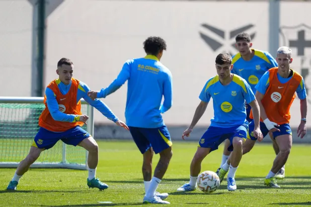 فليك يؤكد جاهزية الثنائي خوان وإيريك لمواجهة فاييكانو