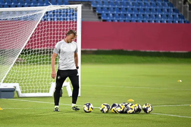 تدريب مغلق يدشن معسكر الأخضر في جدة