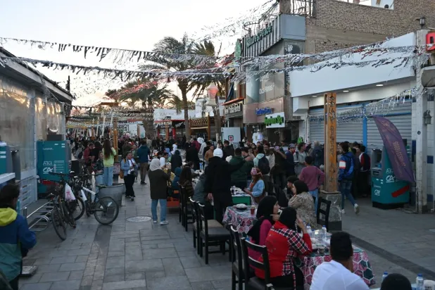 «تبكير إغلاق المحال» في مصر يثير مخاوف من تأثيرات سلبية