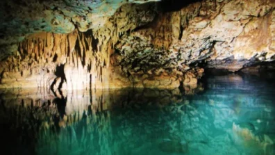 علماء يعثرون على أقدم مياه على الأرض