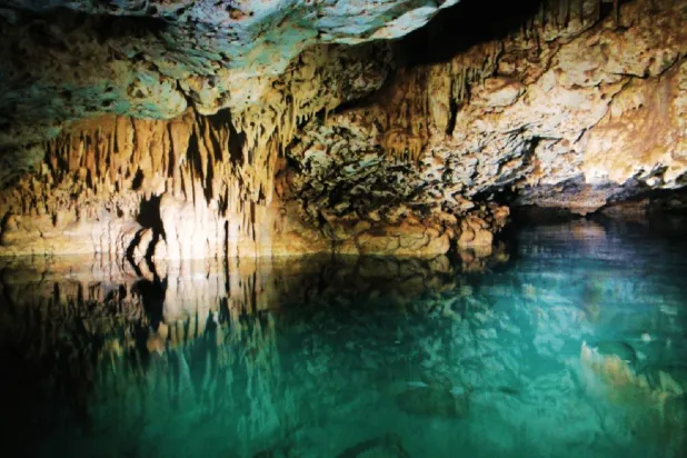 علماء يعثرون على أقدم مياه على الأرض