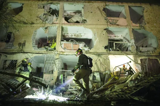 ضربات ديمونة وعراد تهز الإسرائيليين بقوة