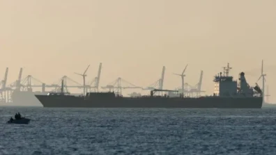 شحنات بنزين أوروبية تتجه إلى آسيا مع ازدياد مخاوف الإمدادات