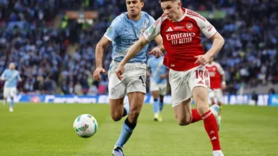 جيوكيريس: آرسنال سيعود أعلى حماساً بعد خسارة نهائي «كأس الرابطة»