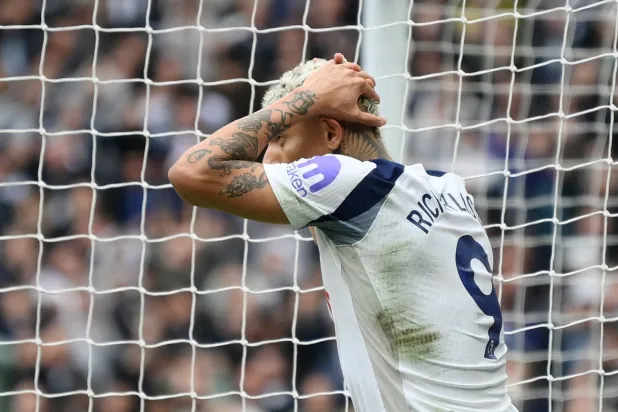 «البريميرليغ»: توتنهام يصارع الزمن لتفادي الهبوط