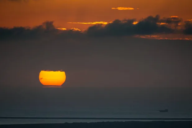 أسواق الإمارات تقفز في التعاملات المبكرة بدعم من «هدنة الطاقة»