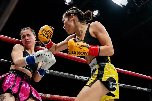 الملاكمة الأميركية إيزيس سيو تستفيق من الغيبوبة