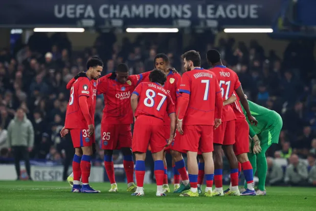 سان جيرمان يطلب تأجيل مواجهته الحاسمة… ولانس يرفض