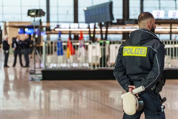 احتجاز شخصين يشتبه أنهما يتجسسان لصالح روسيا في ألمانيا وإسبانيا