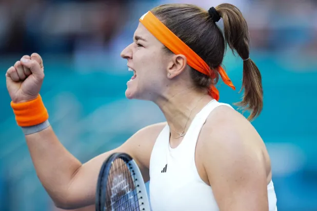 «دورة ميامي»: موخوفا تهزم مبوكو وتبلغ المربع الذهبي