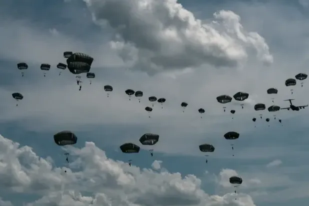 أميركا تستعد لإرسال آلاف من قوات النخبة إلى الشرق الأوسط