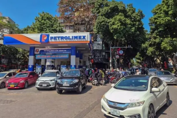 ارتفاع سعر الديزل في فيتنام بأكثر من الضعف منذ اندلاع الحرب