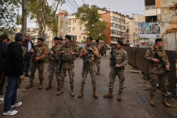 انفجار صاروخ إيراني على علو مرتفع فوق لبنان