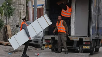 إسرائيل تُخلي 11 عائلة فلسطينية من القدس الشرقية لصالح المستوطنين