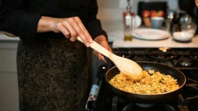 هل يسبب الأرز المُعاد تسخينه تسمماً غذائياً؟