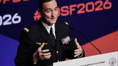 رئيس أركان الجيش الفرنسي يعقد محادثات مع قادة جيوش أخرى بشأن مضيق هرمز