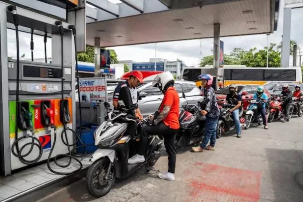 الفلبين تُطلق صندوق طوارئ لتعزيز أمن الوقود وتُعلق مبيعات الكهرباء الفورية