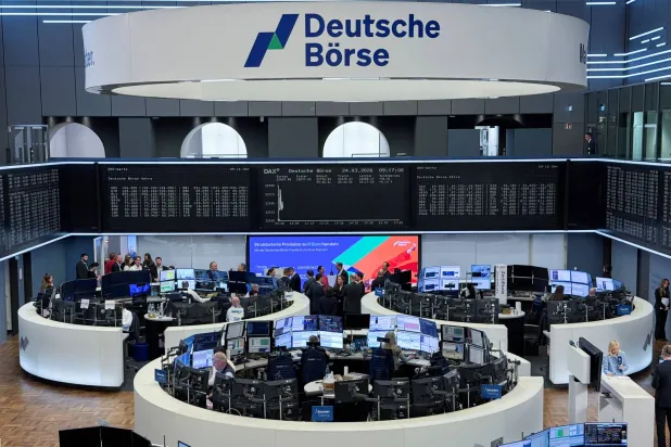 تراجع الأسهم الأوروبية مع تبدد آمال التهدئة وازدياد رهانات رفع الفائدة