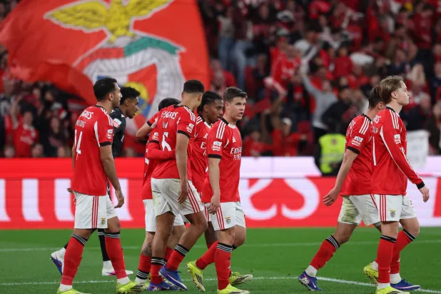 «يويفا» يعاقب بنفيكا بسبب «تجاوزات» جماهيره في مواجهة ريال مدريد