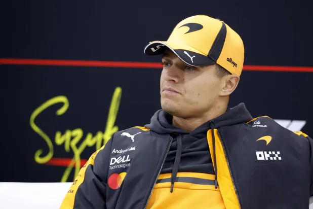 نوريس: سيارة «مكلارين» بإمكانها أن تصبح الأفضل هذا الموسم