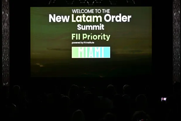 الجدعان في قمة ميامي: الاقتصاد السعودي مرن وقادر على إدارة الأزمات