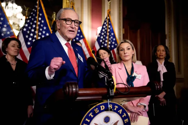 شومر: مجلس الشيوخ الأميركي وافق على تمويل لوزارة الأمن الداخلي