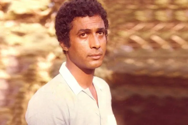 أين تُعرض مقتنيات أحمد زكي؟ لغز يتجدَّد كلّ عام