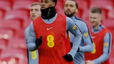 هل يحتاج مان يونايتد إلى مهاجم مخضرم رغم استثمارات الصيف؟