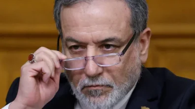 إيران تتوعد بـ«ثمن باهظ» بعد ضرب مواقع نووية ومصانع الصلب