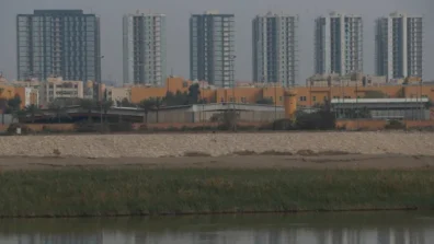 العراق: الدفاعات الجوية تتصدى لمسيّرتَين استهدفتا السفارة الأميركية في بغداد