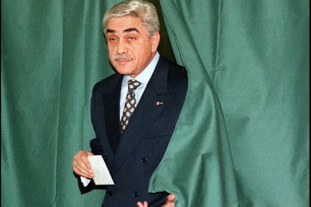 وفاة الرئيس الجزائري الأسبق اليامين زروال