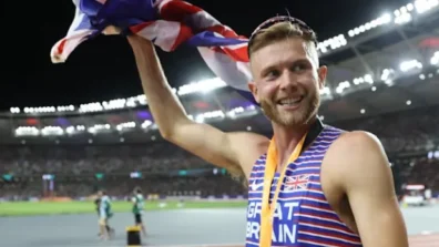 البريطاني كير يتمنى تحطيم الرقم القياسي للكرُّوج في سباق الميل بلندن