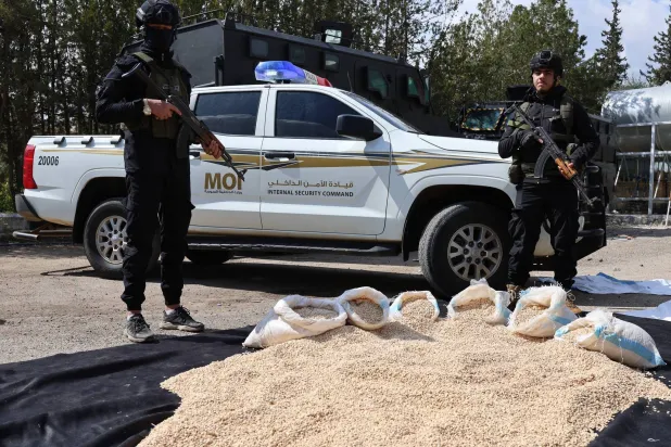 القبض على متهم بإدارة شبكات واسعة لتهريب المخدرات داخل سوريا وخارجها