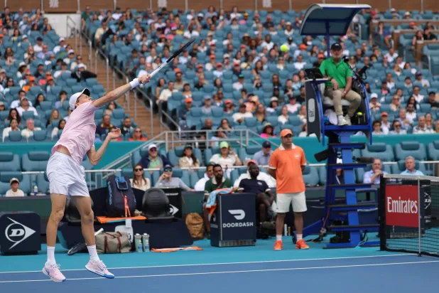 الأمطار توقف نهائي دورة ميامي للتنس