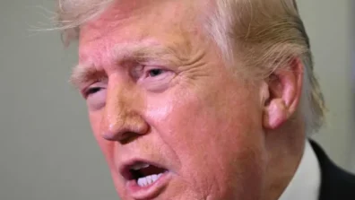 ترمب: إيران ستسمح بمرور 20 ناقلة نفط عبر مضيق هرمز في الأيام المقبلة