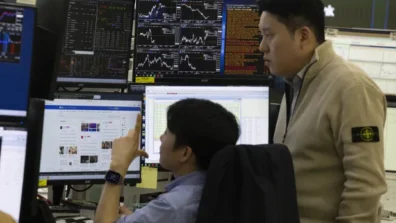 الأسهم الكورية تهبط 3 % والوون يلامس قاع 17 عاماً