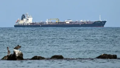 ترمب يسمح لناقلة نفط روسية بالرسو في كوبا «المنتهية»