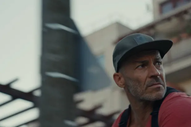 «80 صحافياً غاضباً»… وثائقيّ يرصد انهيار مؤسسة إعلامية مجرية