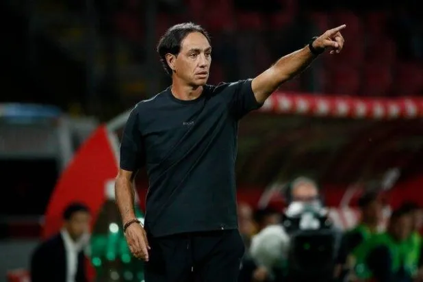 نيستا يتلقى عرضاً للعمل في طاقم دي زيربي لتدريب توتنهام