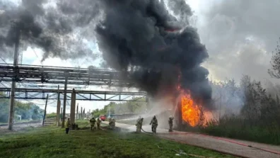 قتيلان وعشرات الجرحى بانفجار كبير بمصنع كيمياويات في روسيا