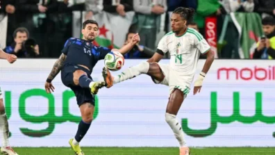 «ملحق المونديال»: التعادل السلبي يخيم على مواجهة الجزائر وأوروغواي