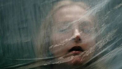 حين يبدأ الخوف بالتراجع… هل يكسر الوعي دائرة الصمت؟