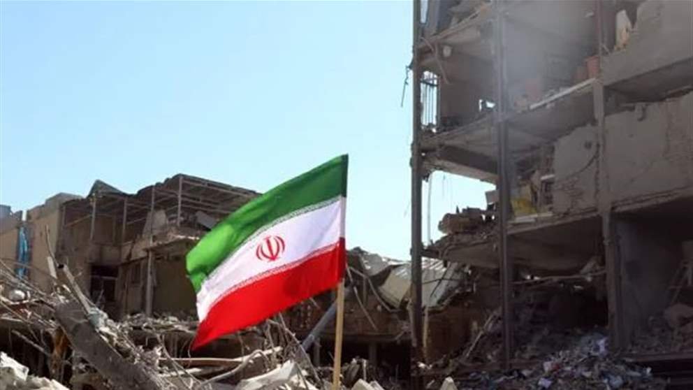 أسطورة كرة القدم يدفع الثمن بعد دعمه لإيران