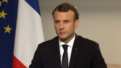 ماكرون يحذر من فوضى في لبنان ويعرض استضافة المفاوضات